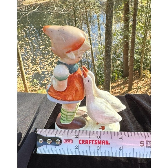 Arnart 5th Avenue Hand Painted Vintage Girl feeding geese made in Japan -S84 - Picture 10 of 11